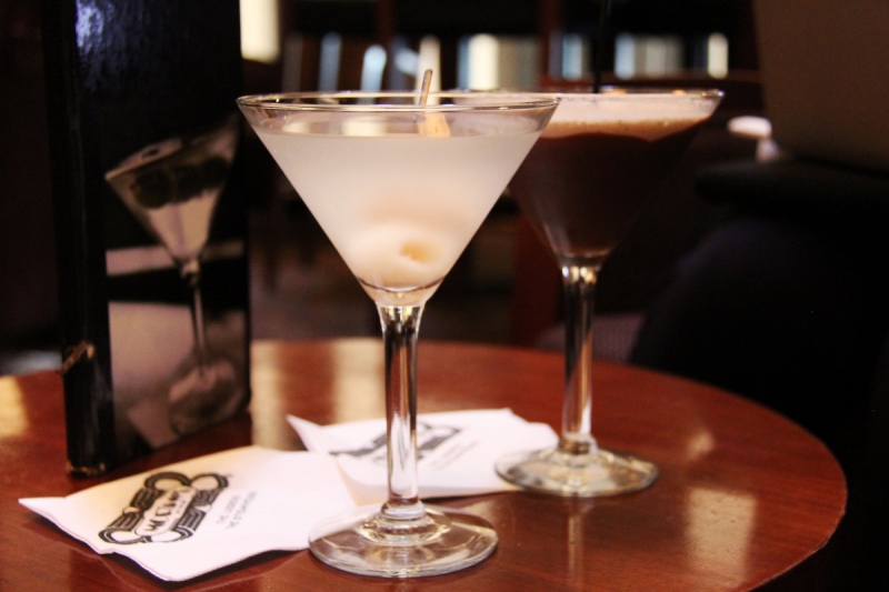 brasserie-VINS SUR CARAMY-min_martini_bar_lychee_chocolate_alcohol_liquor_happy_hour_happy-910161